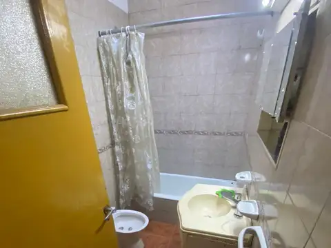Depto Tipo Casa en Venta de 4 ambientes