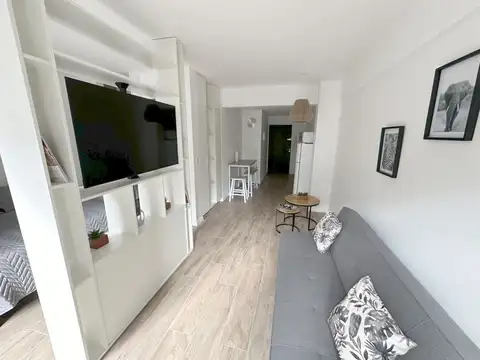 Esmeralda 800, Piso 5