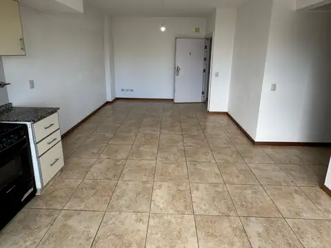 Departamento en Alquiler en Villa Ballester, $ 690.000