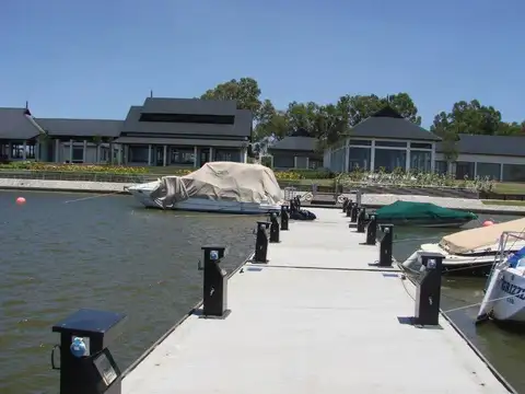 Lencke vende - Muy buen lote interno en Albanueva, posibilidad de amarra