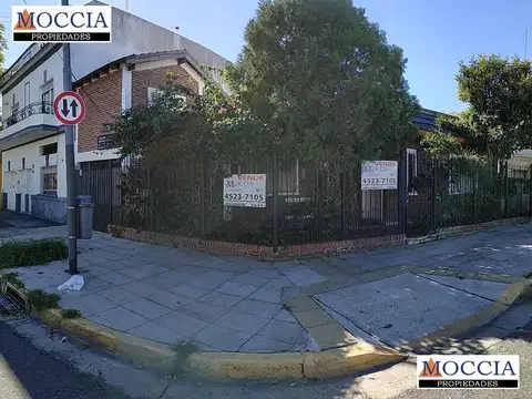 casa  4 amb  un dormitorio en suite , jardin patio  cochera  cubierta  parrilla