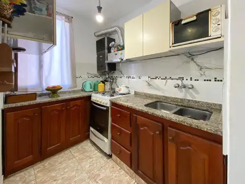 VENTA | PERMUTA - Departamento de 2 dormitorios con balcón - Las Heras, Rosario.