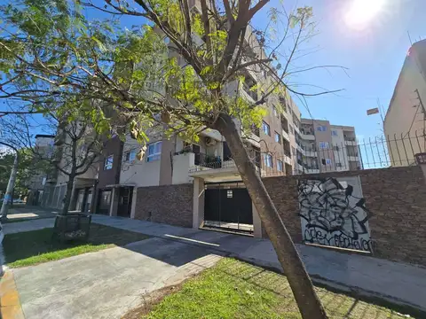 Amplio Monoambiente en Merlo centro