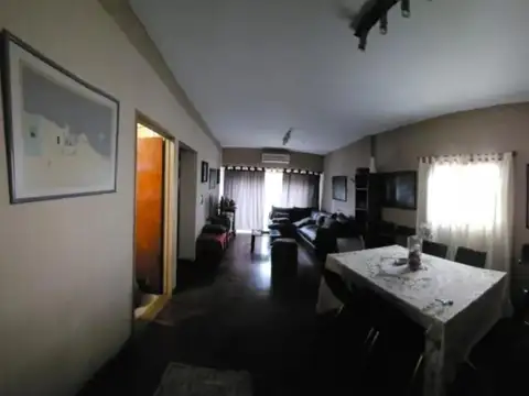 Departamento en venta - 2 Dormitorios 1 Baño - Dock Sud