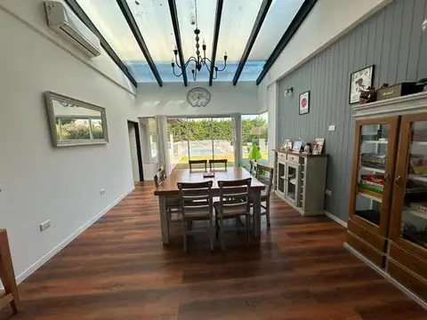 CASA 6 AMBIENTES EN BARRIO LAS ACACIAS HUDSON BERAZATEGUI