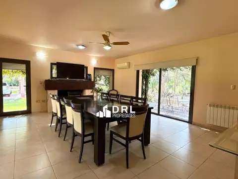El Bosque, country. Casa en venta.