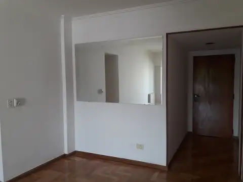 Paraguay 5400, Piso 5