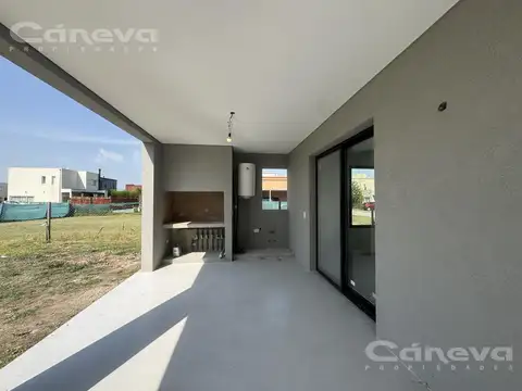 Casa en Alquiler en Benavidez, USD 2.000