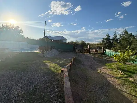 Casa en Venta con 3 cocheras