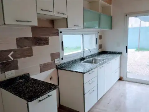 Casa 3 ambientes con 1 baño