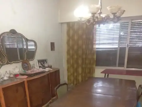 CASA MULTIFAMILAR - APTO 3 FAMILIAS -