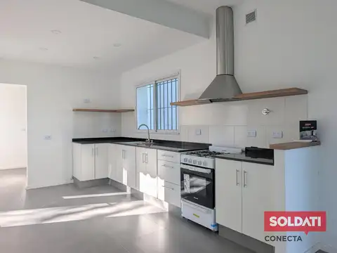 Casa 4 ambientes con 1 baño