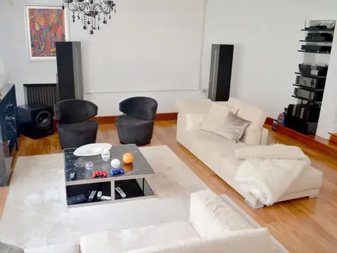Casa 9 ambientes con 3 baños