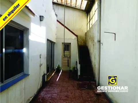 Casa en alquiler en Valentin Alsina