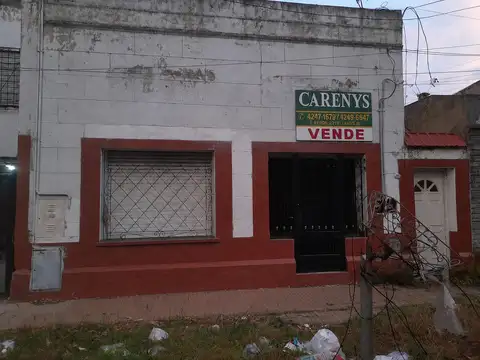 CASA COMPUESTA POR DOS DEPARTAMENTOS