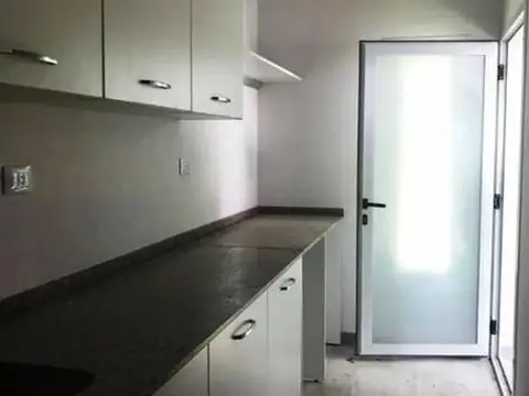 Casa 4 ambientes con 4 baños