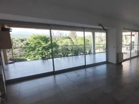 Departamento en Alquiler con 2 cocheras