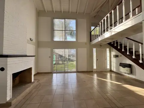 Casa en Alquiler en Funes, $ 1.450.000