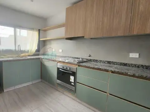Casa 6 ambientes con 3 baños