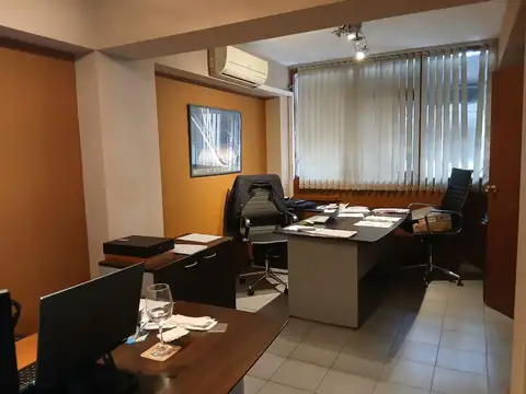 Oficina 2 ambientes con 1 baño