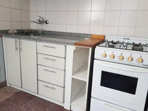 Depto Tipo Casa 2 ambientes con 1 baño