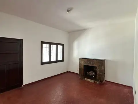 Casa en Alquiler con 1 cochera