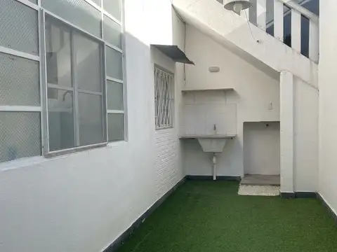 Casa en Alquiler con 1 cochera