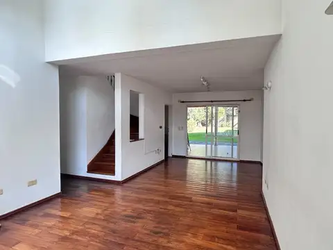 Casa en Alquiler de 3 dormitorios