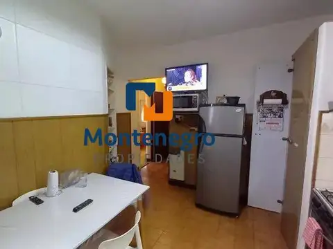 Casa 6 ambientes con 2 baños