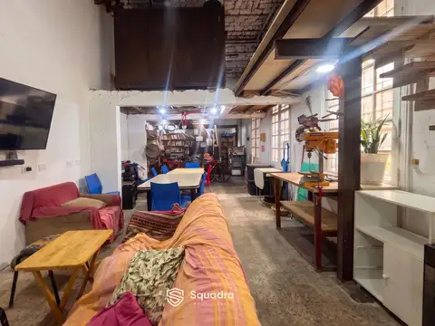 VENTA - Casa interna en planta baja, tres dormitorios a refaccionar. Centro, Rosario.