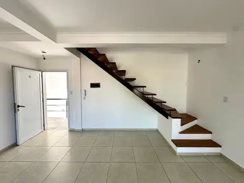 Departamento en Venta en Los Hornos, USD 54.000