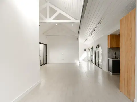 Depto Tipo Casa en Venta al Este