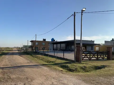 Sobre calle Rosenbusch y Luisa Faravezzi, entre Don Bosco Santo y San Cayetano, Uribelarrea, Cañuelas.