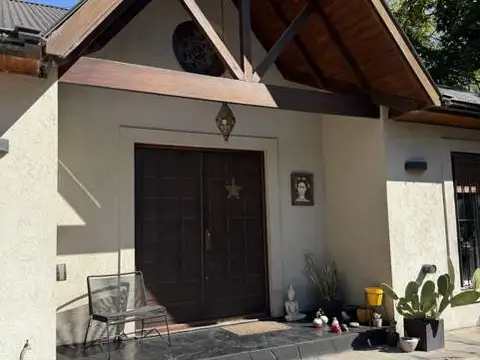 Casa en Venta en Villa Gobernador Udaondo, USD 265.000