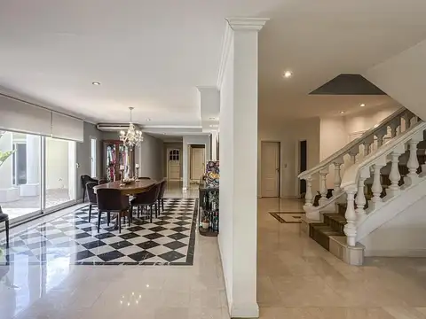 Excelente casa en Alquiler en San Jorge Village. Muy buena ubicación central