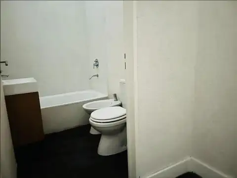 Oficina 2 ambientes con 2 baños