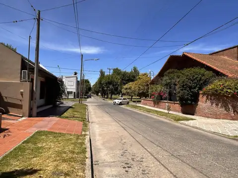 LOTE EN VENTA CENTRICO CERCA DE LA LAGUNA