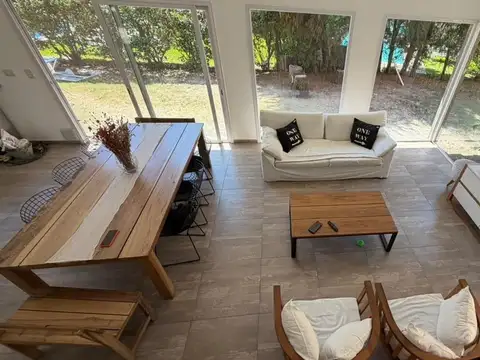 Venta casa tipo chalet 4 ambientes parque pileta Pilar