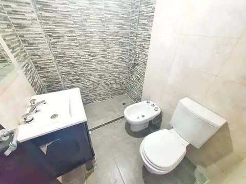 Departamento en Alquiler en Valentín Alsina, $ 550.000