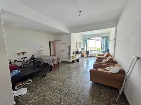 VENTA DEPTO 4 AMB FLORES MUY LUMINOSO - APTO CRÉD