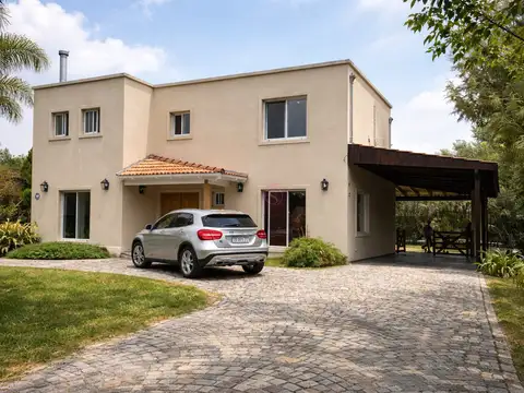 Casa 5 ambientes con 2 baños