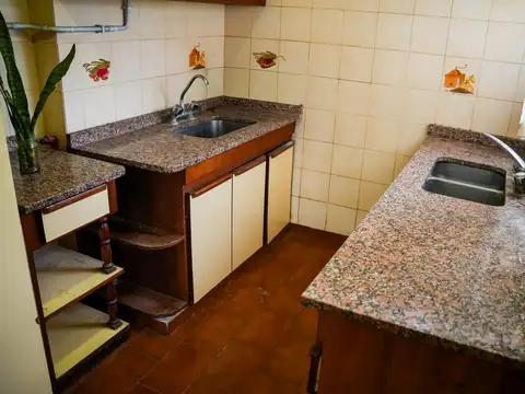 Casa 3 ambientes con 1 baño