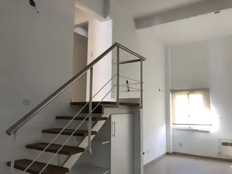 Marcos Sastre 3000, Piso 1