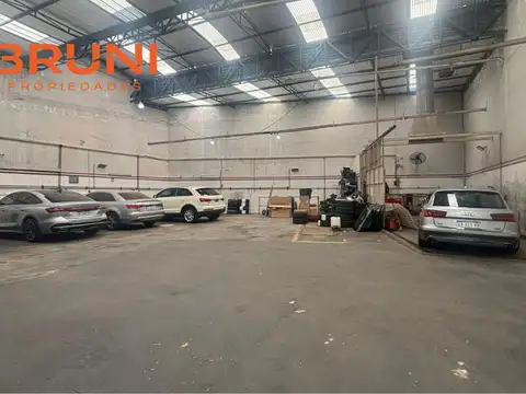 Venta – Galpón / Senillosa al 1500 / Parque Chacabuco