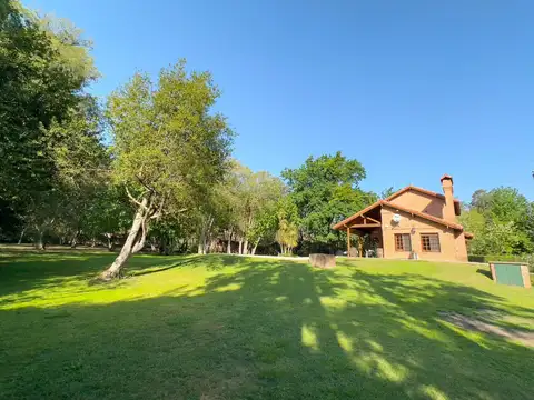 Casa 6 ambientes con 4 baños