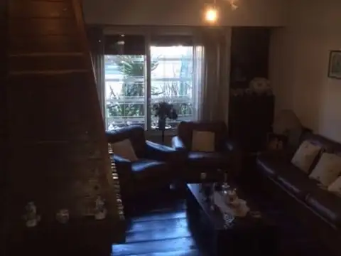 Depto Tipo Casa en Venta de 5 ambientes