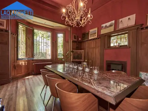 Casa 6 ambientes con 5 baños