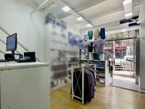 Local en Venta Via Púb.