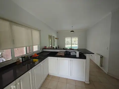 Casa en Barrio Los Jazmines, Pilar del Este