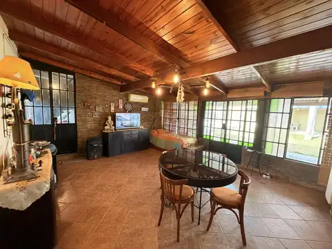 Casa 3 ambientes con 1 baño